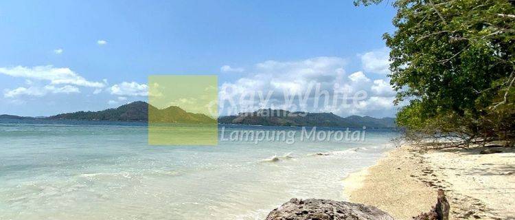 pulau pahawang dengan pasir putih dan laut yang biru cocok untuk resort, snorkeling dan rekreasi pantai Pesawaran Lampung 1