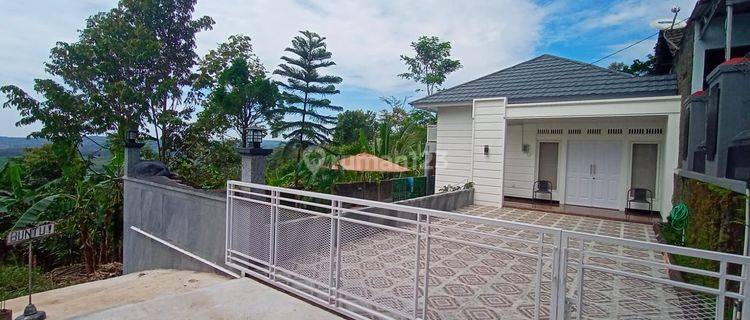 Rumah Cantik Salatiga (shm) 7 Menit Ke Kampus Uksw Dll 1