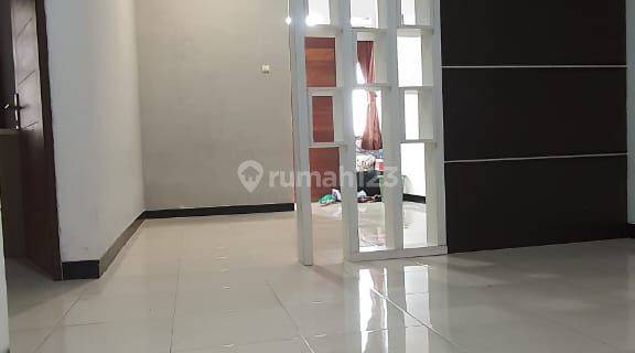 Rumah Bagus Semi Furnished di Gunung Batu, Bandung 1