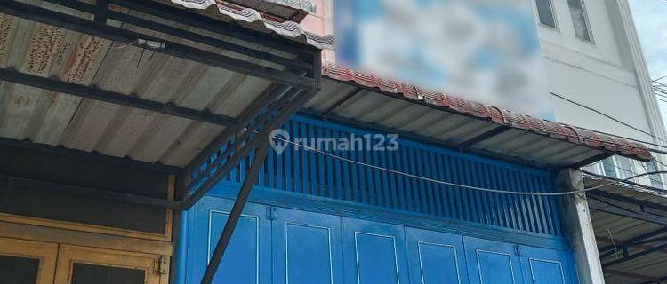 Rumah 3 Lantai di Jalan Ar Hakim Simp Halat, Medan 1