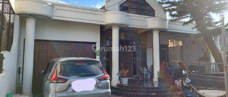 Rumah Bagus Unfurnished SHM di Jalan Agenda, Medan 1