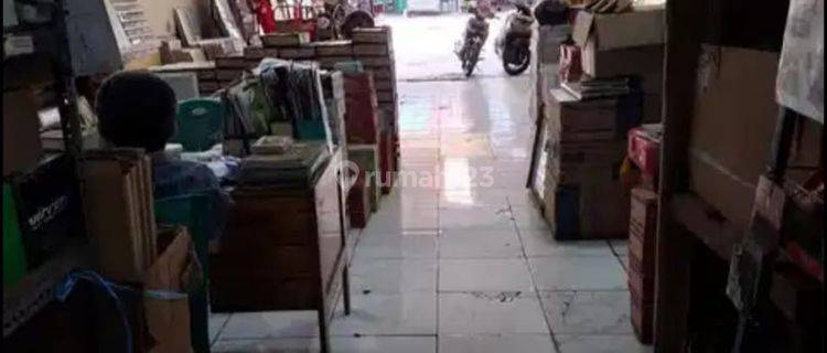 Disewakan Tempat Usaha Keramik dan Ruko di Semanan 1