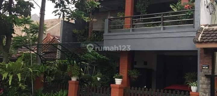 DI JUAL RUMAH MEWAH KONDISI TERAWAT DI PUSAT KOTA 1