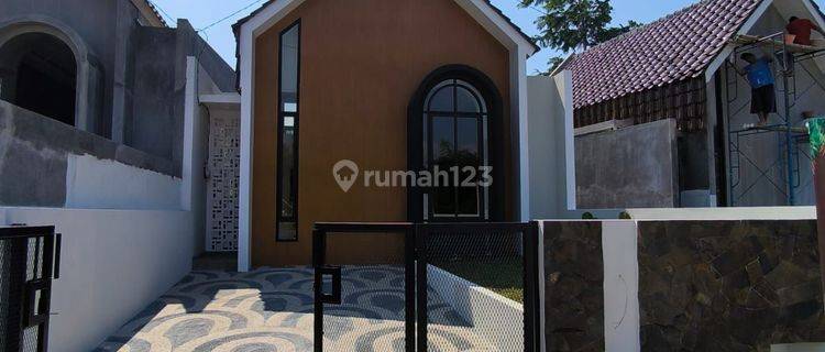 Rumah Baru Gress Full Furnish Greendland Tidar Malang 1