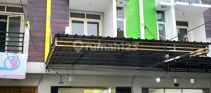 2-Story Ruko on Jalan Pandanwangi Utama Sulfat, Blimbing, Malang 1