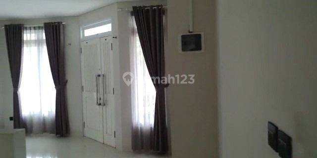 Rumah 2 Lantai Bagus di Rempoa, Tangerang 1