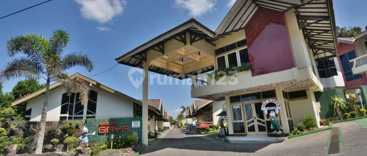 For Sale: Nice Style Bandungan Hotel in Semarang Regency 1