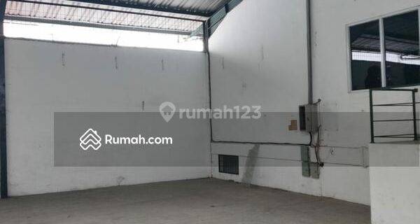 Disewakan Gudang + Kantor Sepatan Tangerang  1
