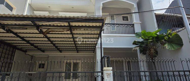 kan Rumah Cantik 2LT Furnished Tomang, 5Menit Ke Central Park 1