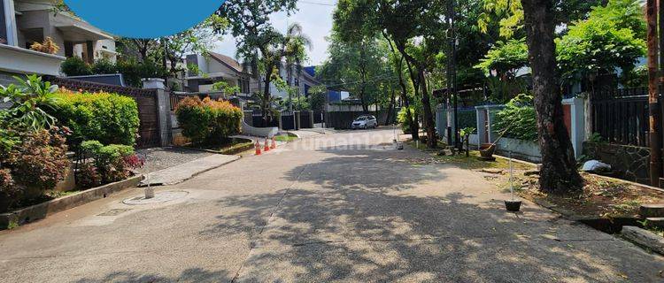 Dijual
Rumah pakubuwono
Kebayoran baru  1