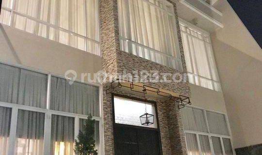 Rumah Mewah Pik 1 Ukuran 710m2 Furnished 2,5lt, Jakarta Utara 1