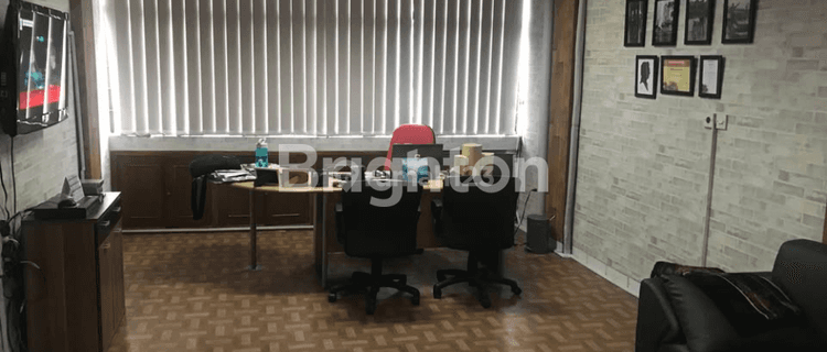 RUKO 3 LANTAI ROW 3 MOBIL STRATEGIS PINGGIR JALAN RAMAI TANJUNG DUREN 1