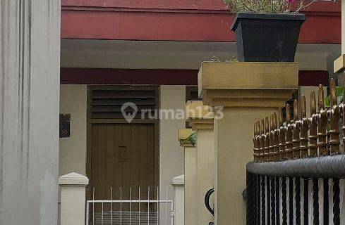 Rumah Tengah Kota Bandung, Paledang, masuk gang Rumah di Jalan Paledang 2 Lantai SHM Utara 1