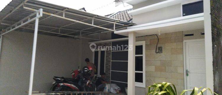 Rumah murah minimalis modern nyaman siap pakai di mojosongo 1