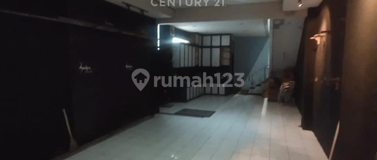 4-Story Shophouse on Kebon Jati Main Road, Near Paskal 23 Bandung 1