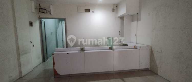 3-storey shop house on Cibabat main road 1