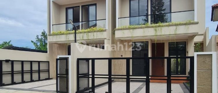 Rumah Dijual 2 Lt. Premium, Jatibening, Bekasi Dekat LRT Cikunir 1