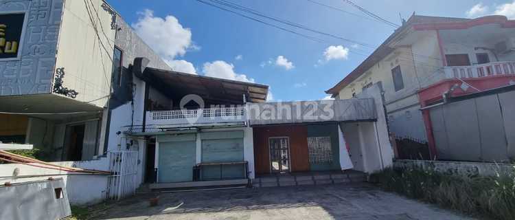 Di Sewakan Resto Strategis di Tukad Barito 1
