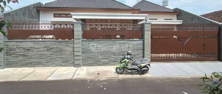 Dijual Cepat Rumah Baru Mewah Solo Kota Sumber Banyuanyar - Banjarsari Dekat RI 1 1