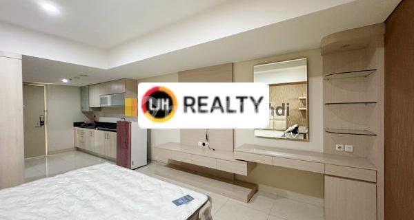 Apartment in Warhol Louise Kienne A Yani Semarang 1