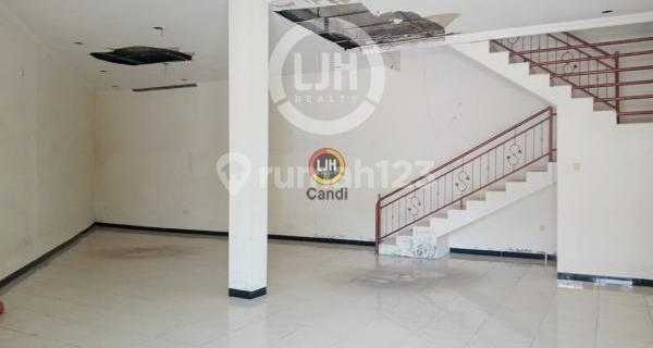 For Sale or Lease Shop House at Banjarsari Raya BQ Suare Tembalang Semarang. Rental price Rp 120 million/year. 1