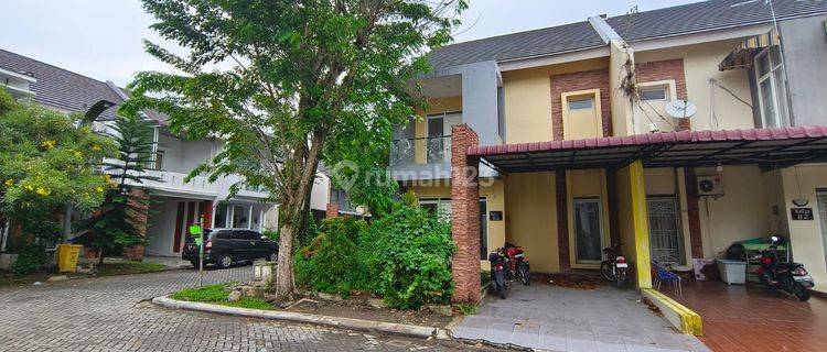 Rumah Cantik 2 Lantai Posisi Sudut Dalam Komplek Mewah Jln Flamboyan Setiabudi  Medan 1