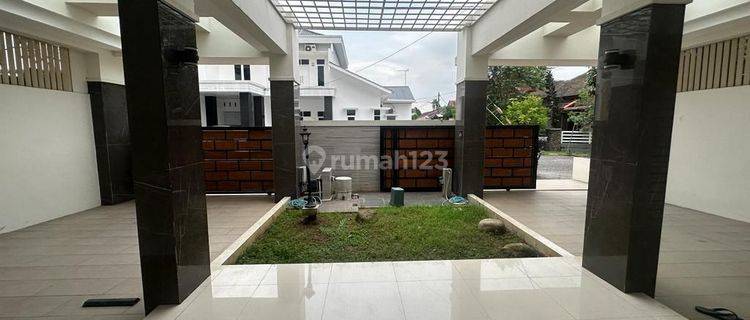 Rumah Mewah Kondisi Lux Komplek Taman Setia Budi - Tasbih I  1