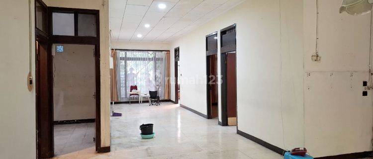 Rumah Leuwisari  Lokasi Tengah Kota  1
