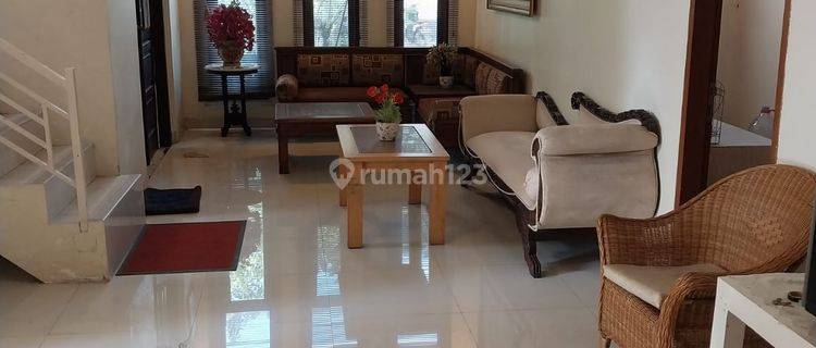 Rumah Bagus Unfurnished SHM di Ciwastra, Bandung 1