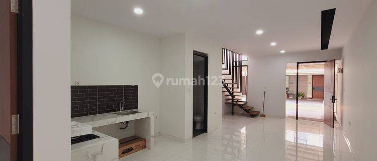 Rumah 2 Lantai Bagus Furnished SHM di Leuwisari, Bandung 1