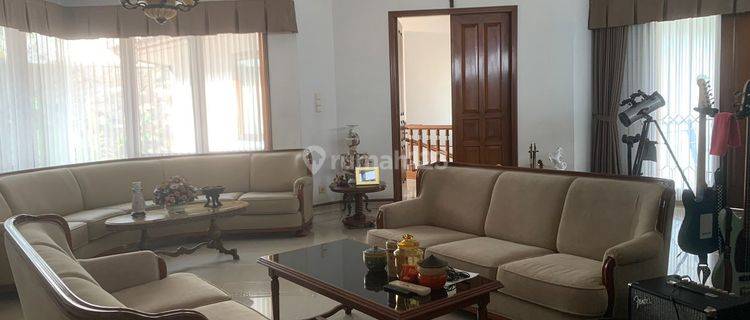 Rumah Bagus Furnished SHM di Dago, Bandung 1