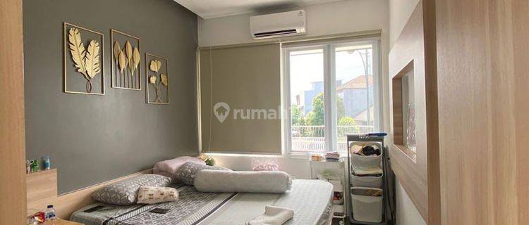 Rumah Bagus Semi Furnished SHM di Singgasana, Bandung 1