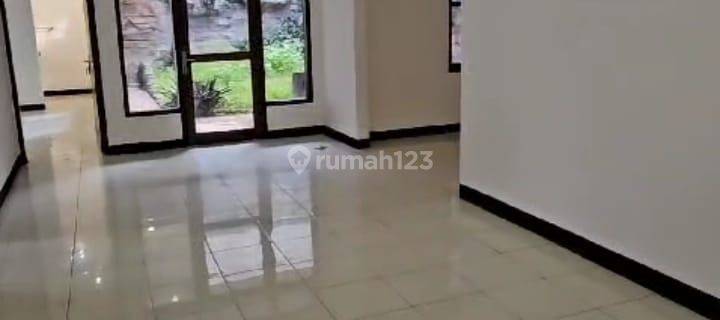 Rumah Bagus Unfurnished SHM di Kopo Permai 3, Bandung 1