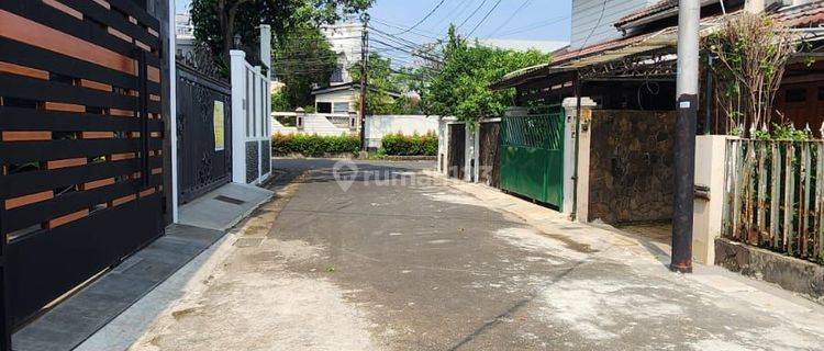 Dijual Rumah Hitung Tanah di Cilandak SHM 1