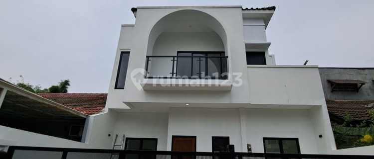 Dijual Rumah Baru Renovasi Total di Griyaloka Bsd 1