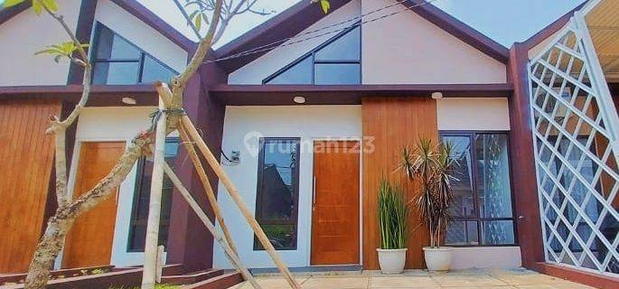 Rumah minimalis modern terbaru dekat dengan akses tol  1