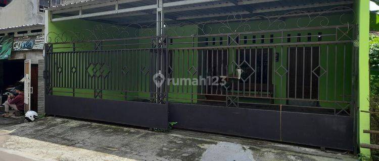Rumah Luas Sederhana di Colomadu Dekat Pintu Tol Bandara 1
