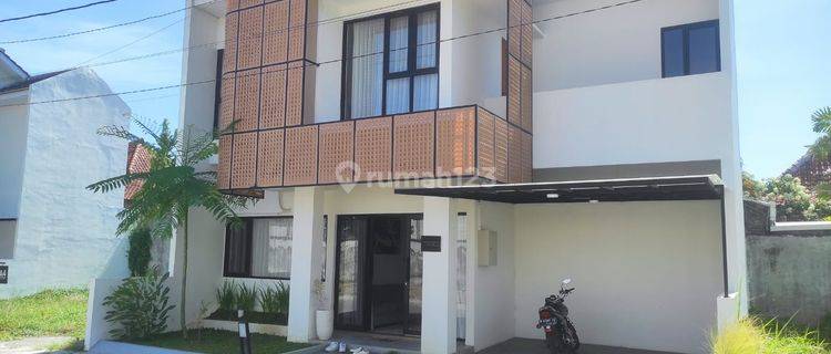 Rumah 2 Lantai Tepi Jalan Di Sewon, Siap Huni Dekat Isi Jogja 1