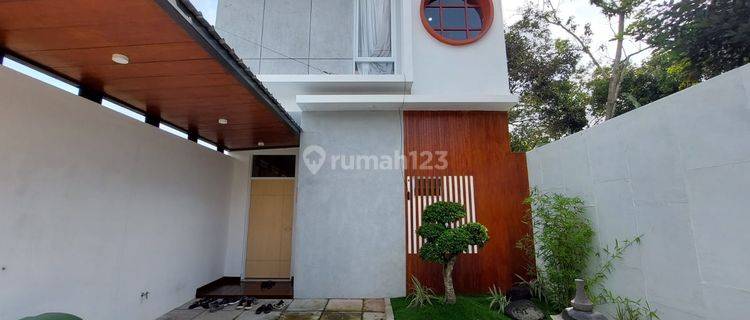 Rumah 2 Lantai Baru Semi Furnished SHM di Gamping Sleman, Sleman 1