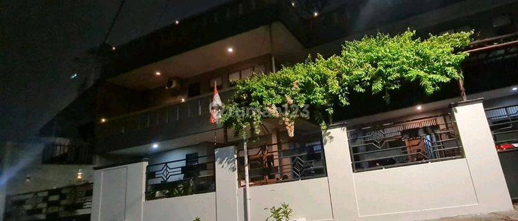 Rumah Kos Premium Di Gatot Subroto 1