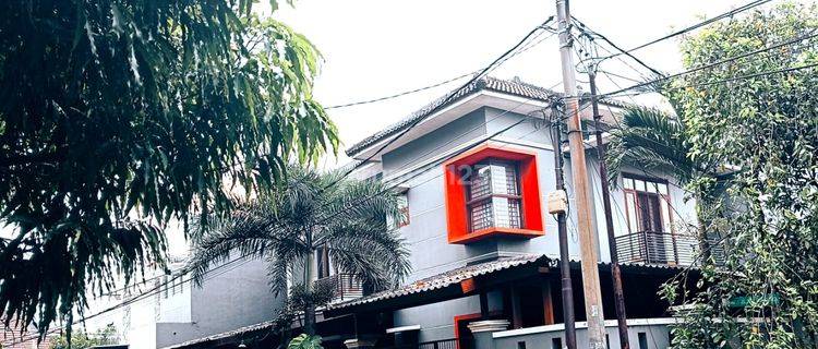 Rumah Bagus Semi Furnished di Bumi Adipura Gedebage Bandung 1