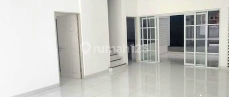 Rumah Bagus Harga Terjangkau di Komplek Graha Kasuari 1
