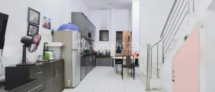 Rumah Bagus Harga Murah di Jalan Sikambing Medan Petisah 1