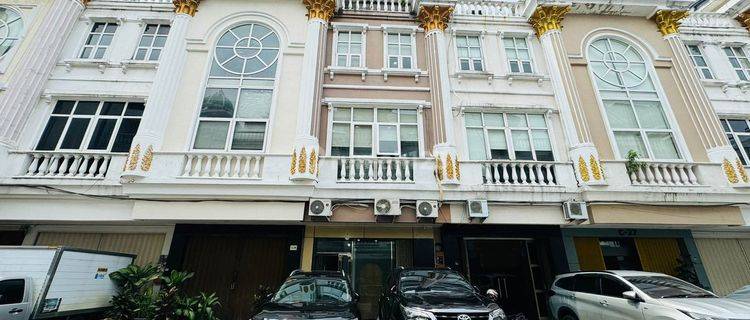 Ruko Crown Palace, Tebet 1