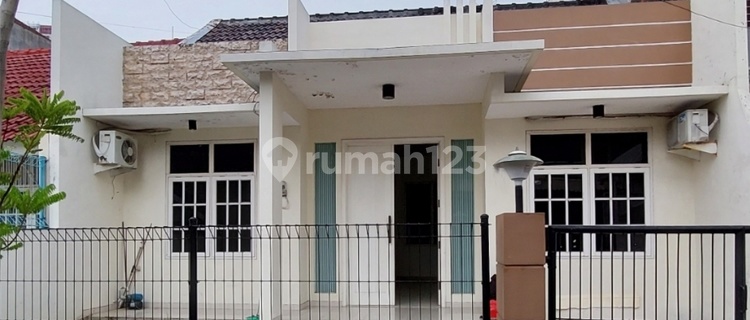 Sutorejo House for Rent, Ready to Live In, Air Conditioned, Safe Neighborhood 1