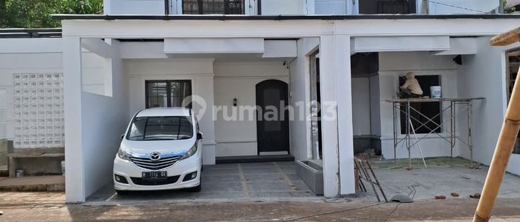 Rumah Baru Townhouse Lebak Bulus - Cilandak Dekat MRT 1