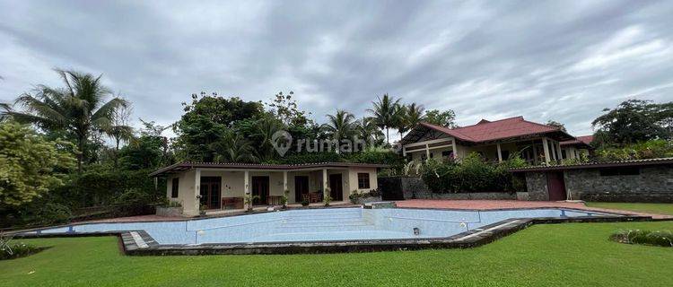 Dijual villa di tengah perkebunan 1