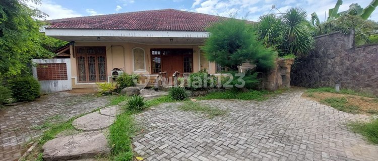 GUDANG + RUMAH DI JALAN RAYA JAKSA AGUNG SUPRAPTO, BOJONEGORO 1