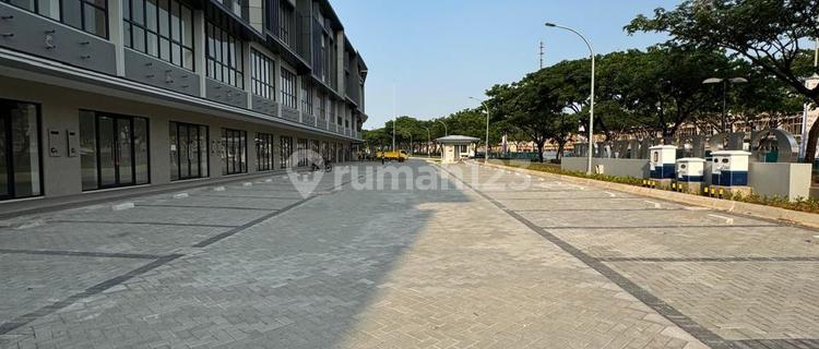 For Sale Fast 3-Storey Shophouse Facing Greenwich Park Road BSD City 1