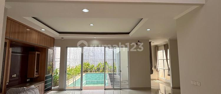 For Sale Cheap Luxury 2-Story House in BSD Whitsand Greenwich Park 1